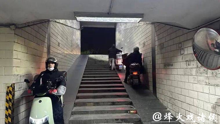 冲陡坡,心惊胆战!冲高架,胆战心惊!上海“骨折地道”,安全痛点如何破解 冲陡坡,心惊胆战!冲高架,胆战心惊!上海“骨折地道”,安全痛点如何破解